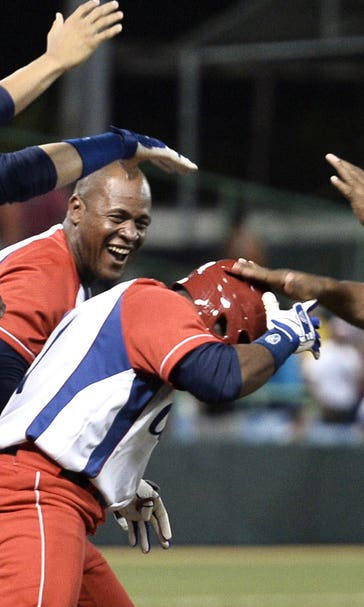 Mendoza-led Cubans defy defections, beat Puerto Rico